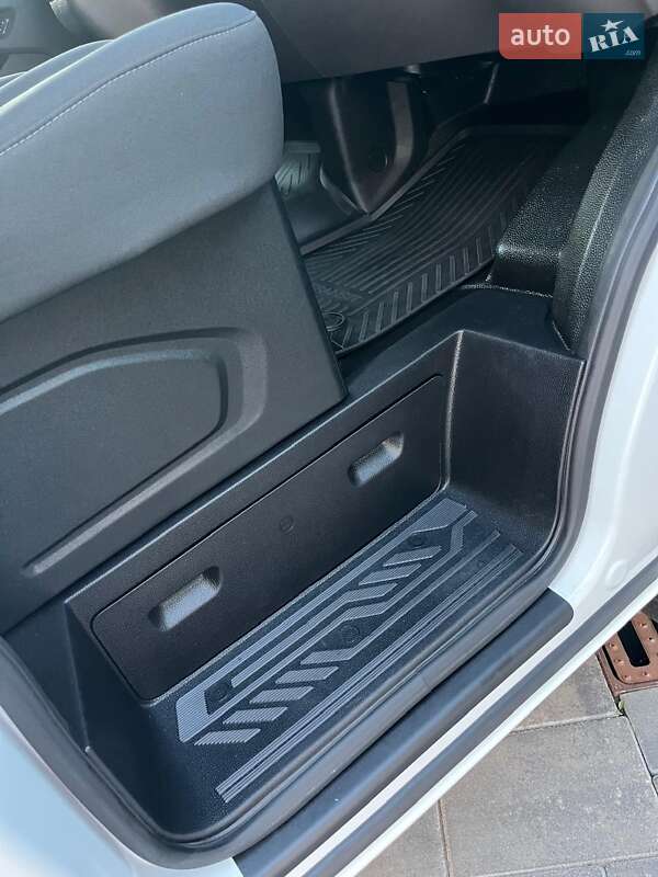 Вантажний фургон Ford Transit Custom 2019 в Луцьку