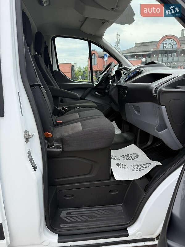 Вантажний фургон Ford Transit Custom 2015 в Дрогобичі