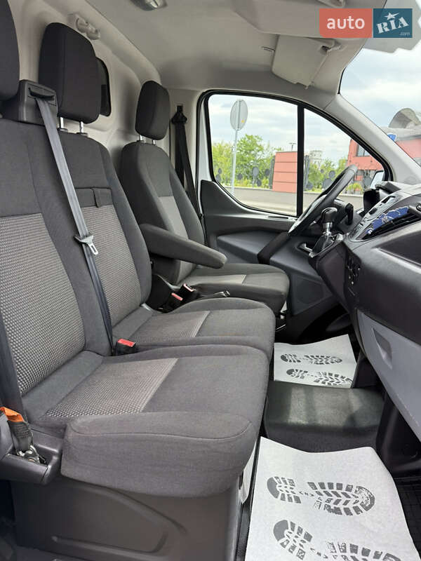 Вантажний фургон Ford Transit Custom 2015 в Дрогобичі
