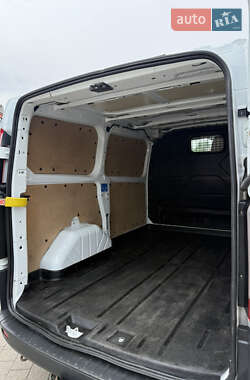 Грузовой фургон Ford Transit Custom 2015 в 