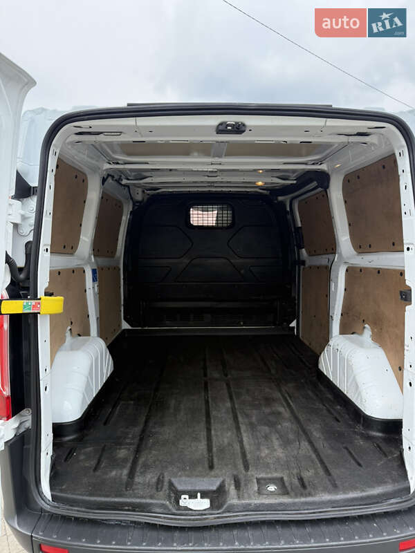Вантажний фургон Ford Transit Custom 2015 в Дрогобичі