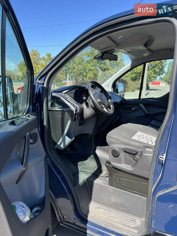 Вантажний фургон Ford Transit Custom 2016 в Дніпрі