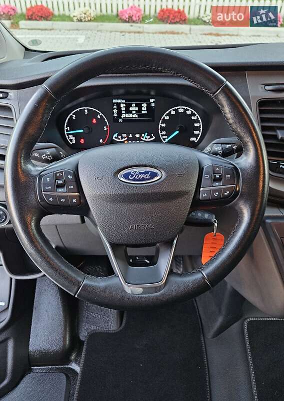 Вантажний фургон Ford Transit Custom 2021 в Бережанах