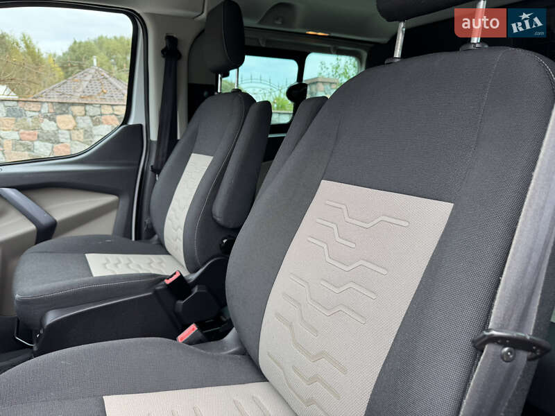 Мінівен Ford Transit Custom 2016 в Бердичеві