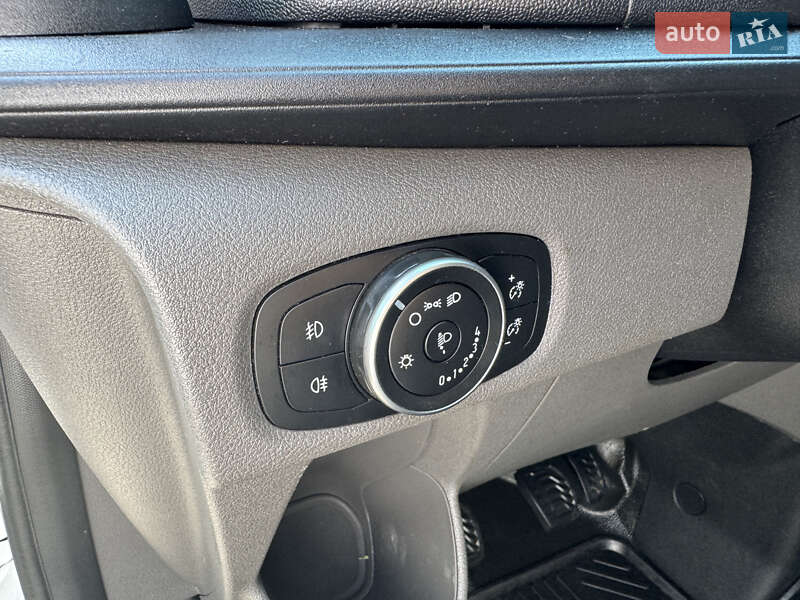 Минивэн Ford Transit Custom 2019 в Ивано-Франковске