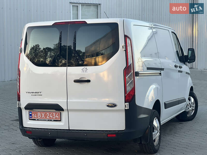 Вантажний фургон Ford Transit Custom 2016 в Івано-Франківську