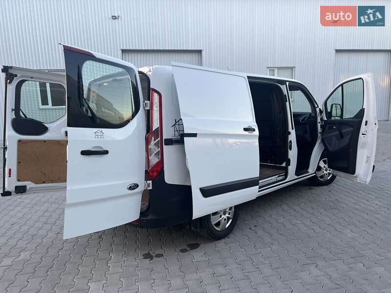Вантажний фургон Ford Transit Custom 2016 в Івано-Франківську