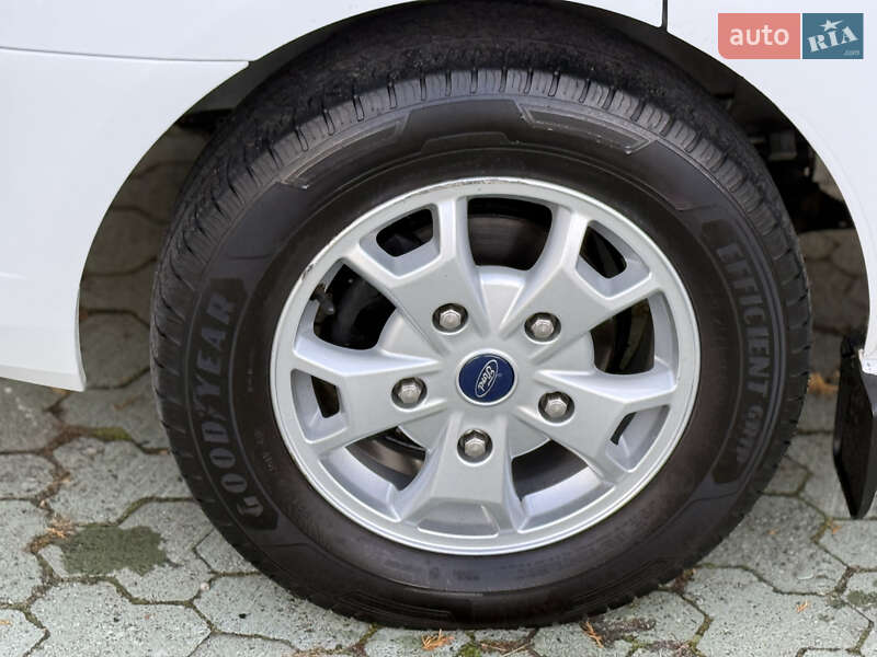 Мінівен Ford Transit Custom 2014 в Дубні