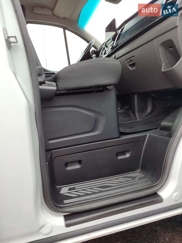 Грузовой фургон Ford Transit Custom 2018 в Киеве