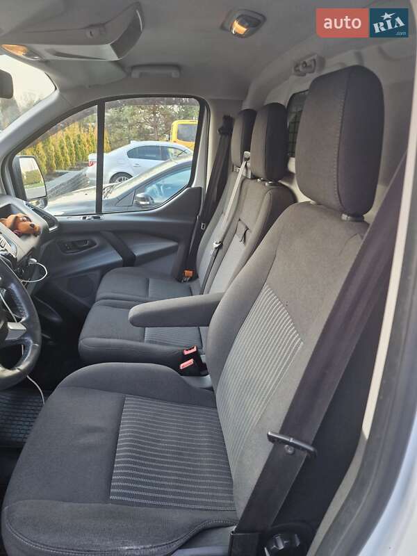 Вантажний фургон Ford Transit Custom 2012 в Луцьку