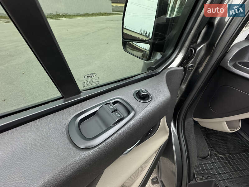 Мінівен Ford Transit Custom 2016 в Києві фото 45 Мінівен Ford Transit Custom 2016 в Києві
