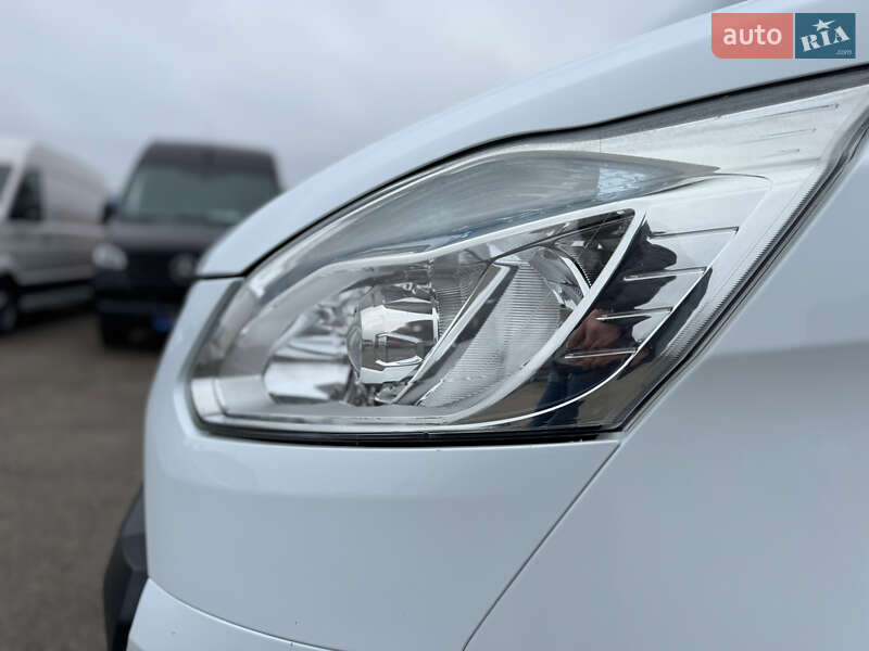 Минивэн Ford Transit Custom 2015 в Киеве фото 14 Минивэн Ford Transit Custom 2015 в Киеве