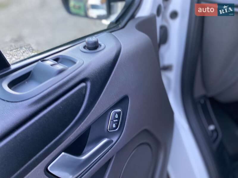 Мінівен Ford Transit Custom 2020 в Хусті фото 48 Мінівен Ford Transit Custom 2020 в Хусті