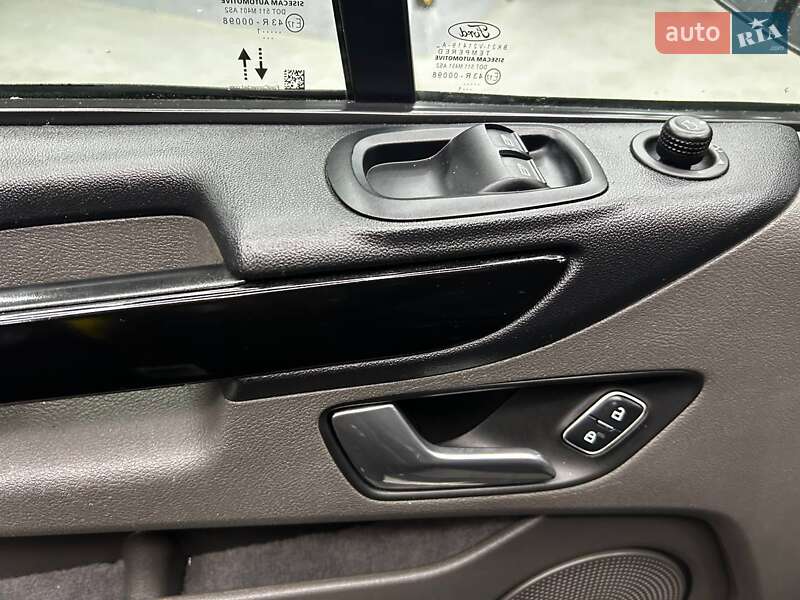 Мінівен Ford Transit Custom 2021 в Чернівцях