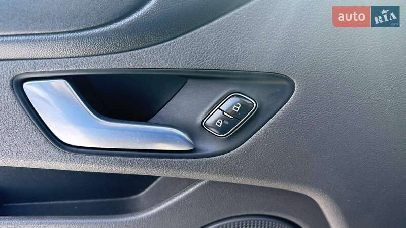 Микроавтобус грузовой (до 3,5т) Ford Transit Custom 2021 в Луцке