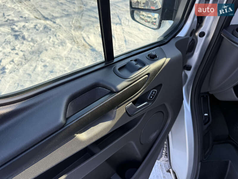 Грузовой фургон Ford Transit Custom 2019 в Ровно фото 21 Грузовой фургон Ford Transit Custom 2019 в Ровно