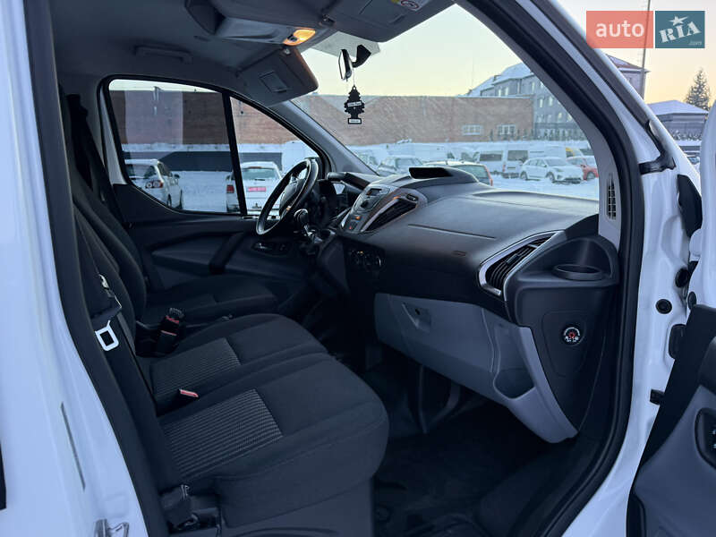 Минивэн Ford Transit Custom 2016 в Луцке