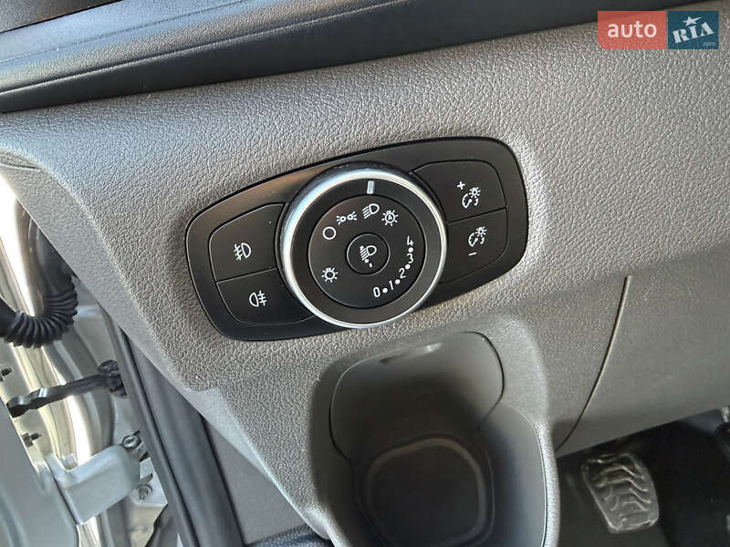 Вантажний фургон Ford Transit Custom 2019 в Рівному