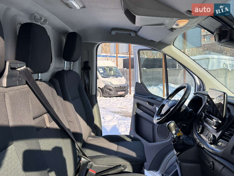 Вантажний фургон Ford Transit Custom 2019 в Рівному