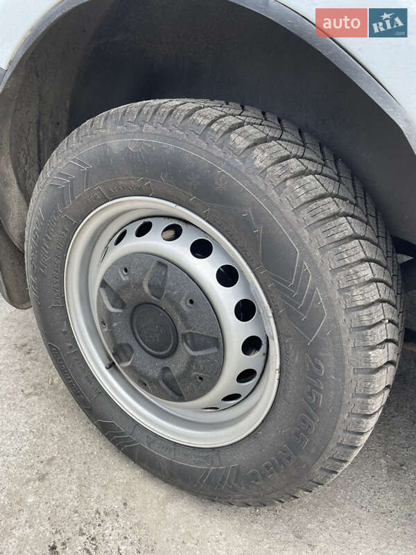 Микроавтобус грузовой (до 3,5т) Ford Transit Custom 2015 в Киеве фото 4 Микроавтобус грузовой (до 3,5т) Ford Transit Custom 2015 в Киеве