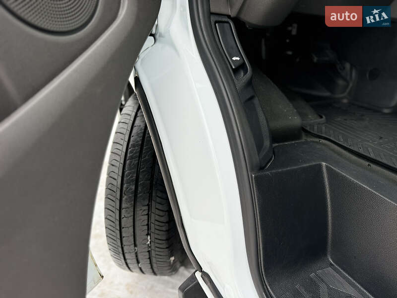 Грузовой фургон Ford Transit Custom 2021 в Киеве фото 85 Грузовой фургон Ford Transit Custom 2021 в Киеве