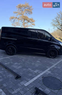 Вантажний фургон Ford Transit Custom 2016 в Ужгороді