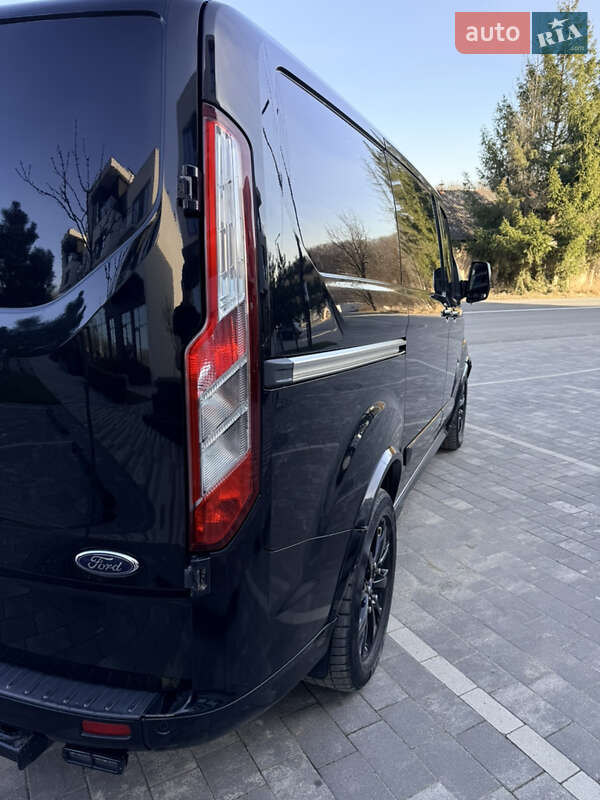 Грузовой фургон Ford Transit Custom 2016 в Ужгороде