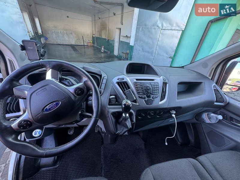 Вантажний фургон Ford Transit Custom 2017 в Сокалі
