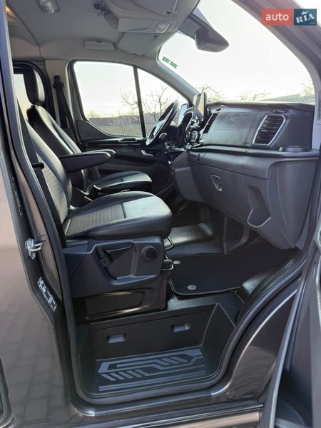 Вантажопасажирський фургон Ford Transit Custom 2020 в Києві