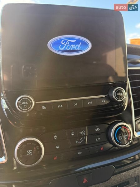 Вантажопасажирський фургон Ford Transit Custom 2020 в Києві