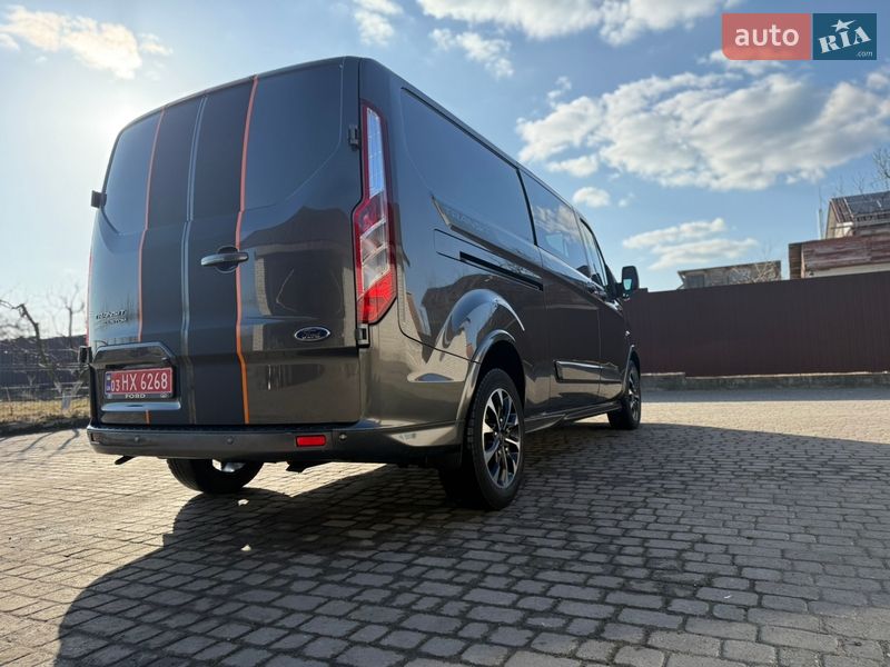 Вантажопасажирський фургон Ford Transit Custom 2020 в Києві