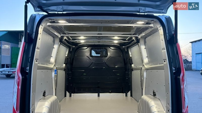 Вантажний фургон Ford Transit Custom 2022 в Луцьку