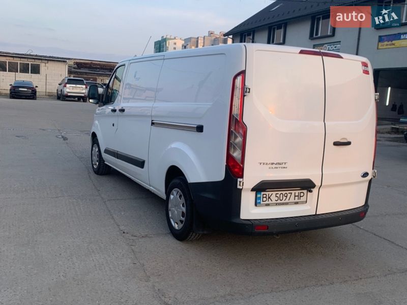 Грузовой фургон Ford Transit Custom 2016 в Вараше
