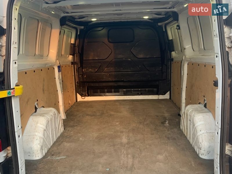 Грузовой фургон Ford Transit Custom 2016 в Вараше