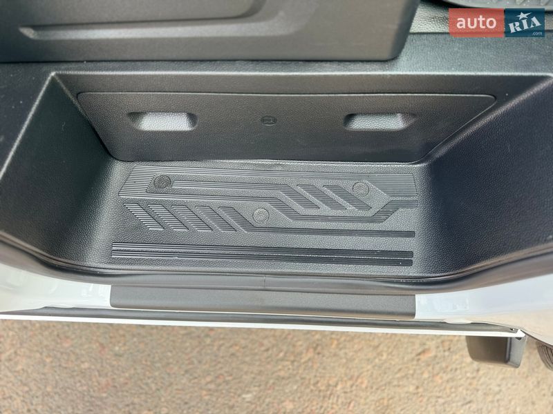 Грузовой фургон Ford Transit Custom 2021 в Киеве фото 40 Грузовой фургон Ford Transit Custom 2021 в Киеве