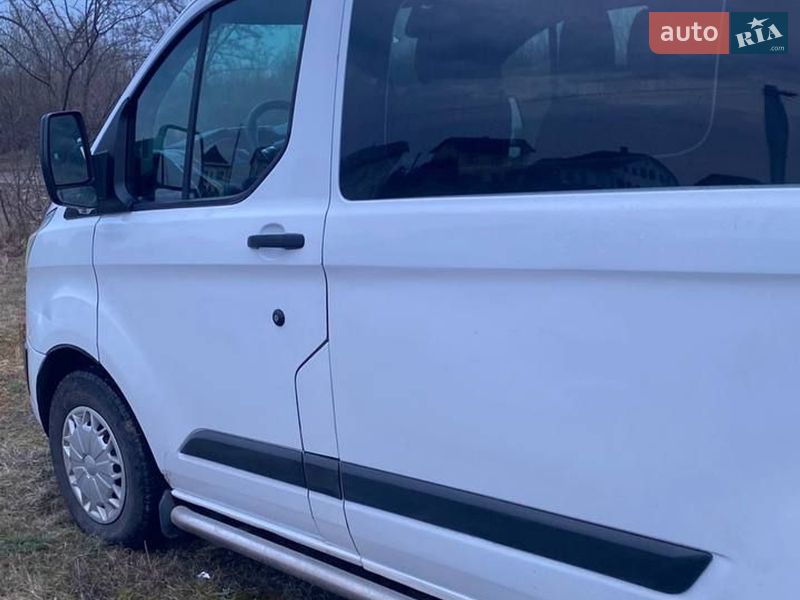 Минивэн Ford Transit Custom 2015 в Ивано-Франковске