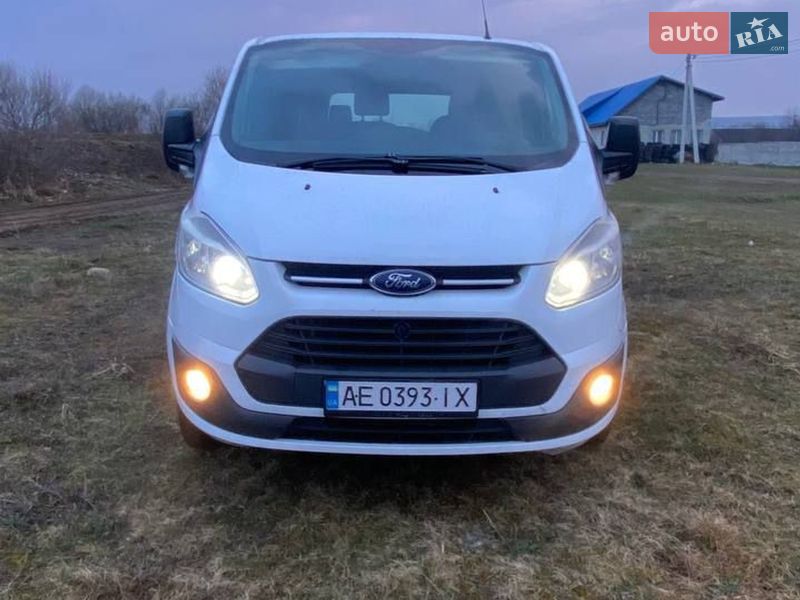 Минивэн Ford Transit Custom 2015 в Ивано-Франковске