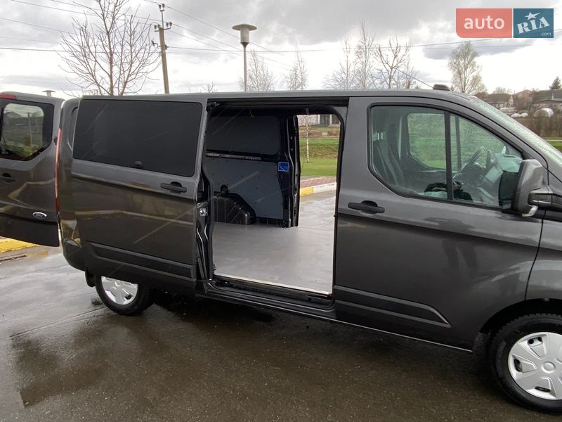 Вантажний фургон Ford Transit Custom 2020 в Ірпені