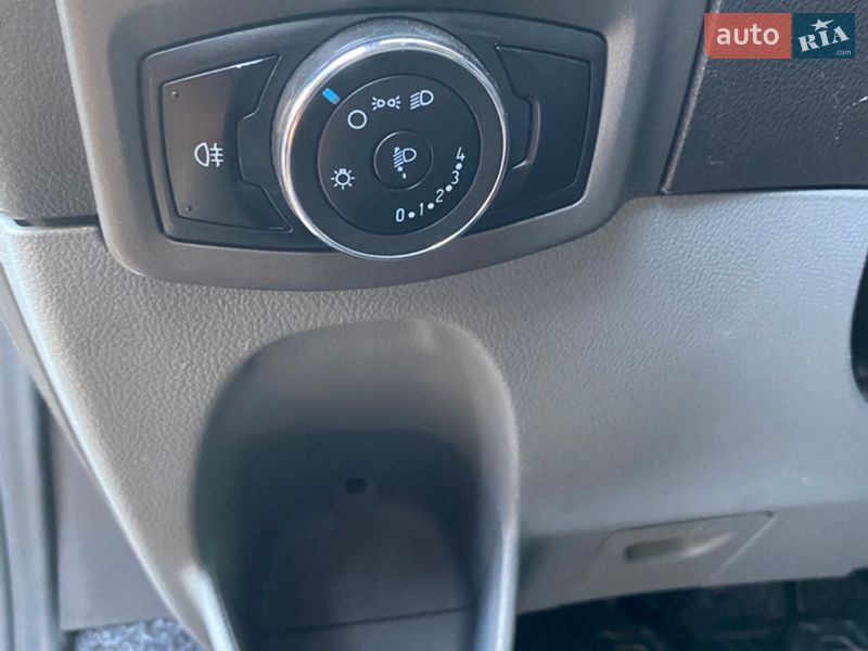 Вантажопасажирський фургон Ford Transit Custom 2017 в Житомирі