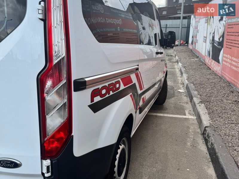 Минивэн Ford Transit Custom 2015 в Киеве