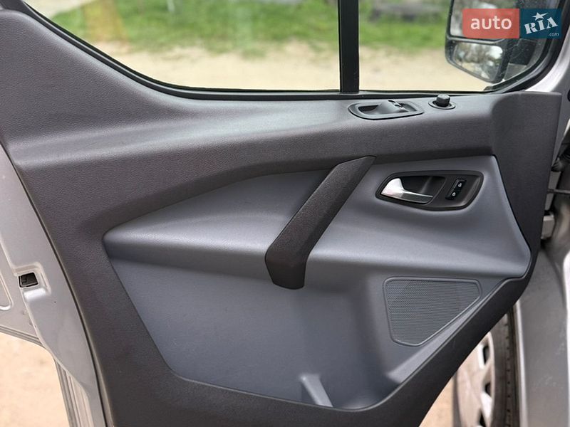 Грузовой фургон Ford Transit Custom 2015 в Киеве