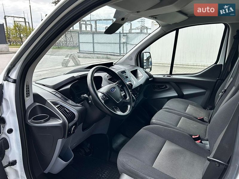 Грузовой фургон Ford Transit Custom 2015 в Луцке