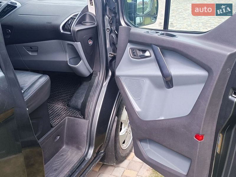 Вантажний фургон Ford Transit Custom 2017 в Калуші
