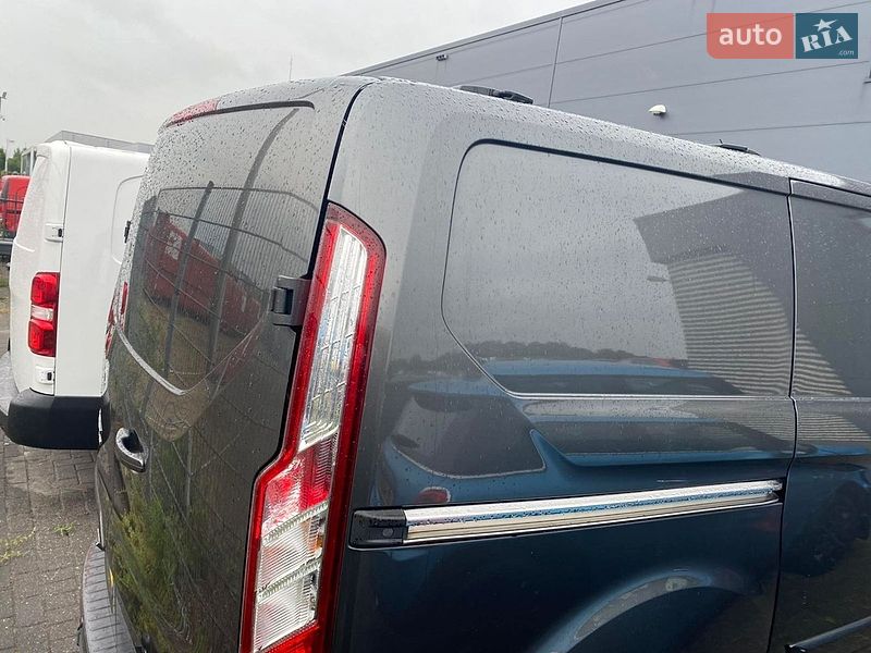 Вантажний фургон Ford Transit Custom 2017 в Калуші