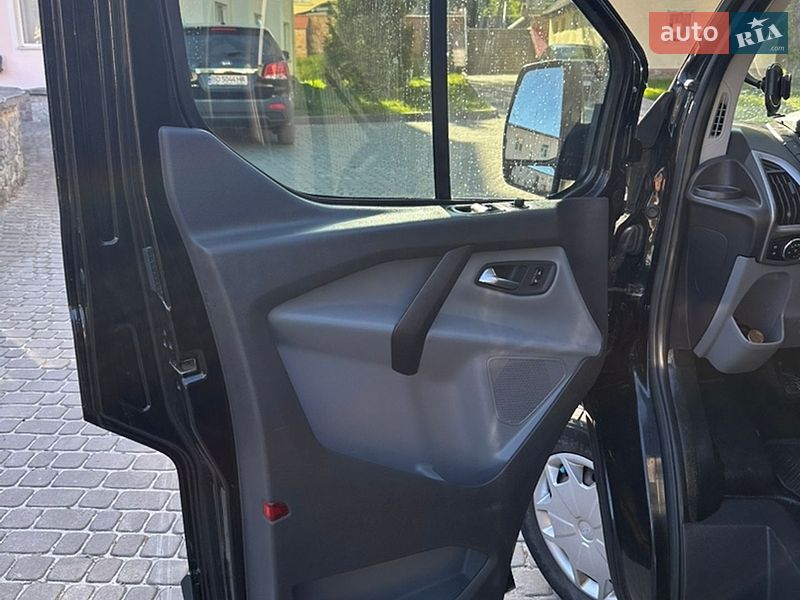 Грузовой фургон Ford Transit Custom 2016 в Радивилове