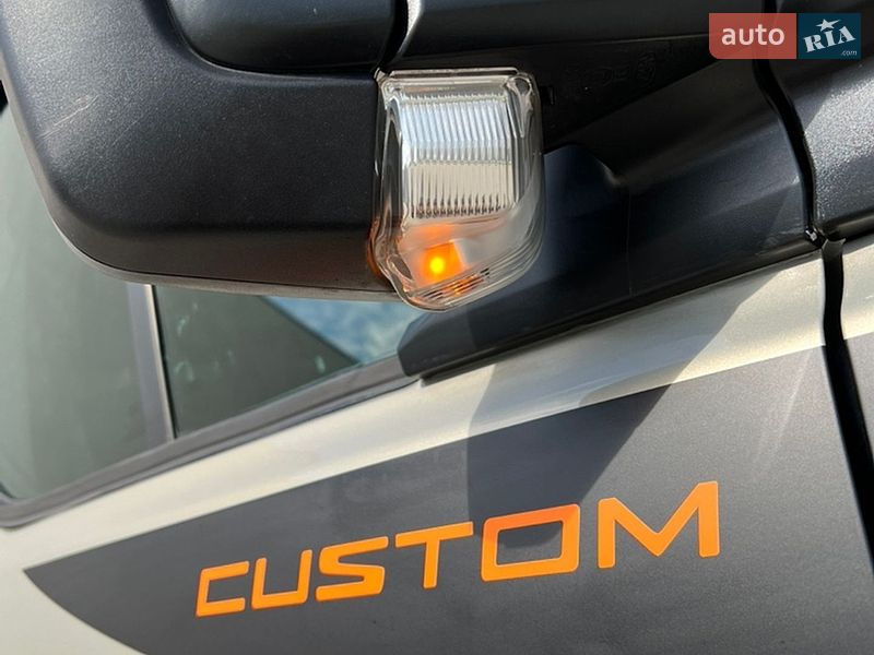Минивэн Ford Transit Custom 2016 в Луцке