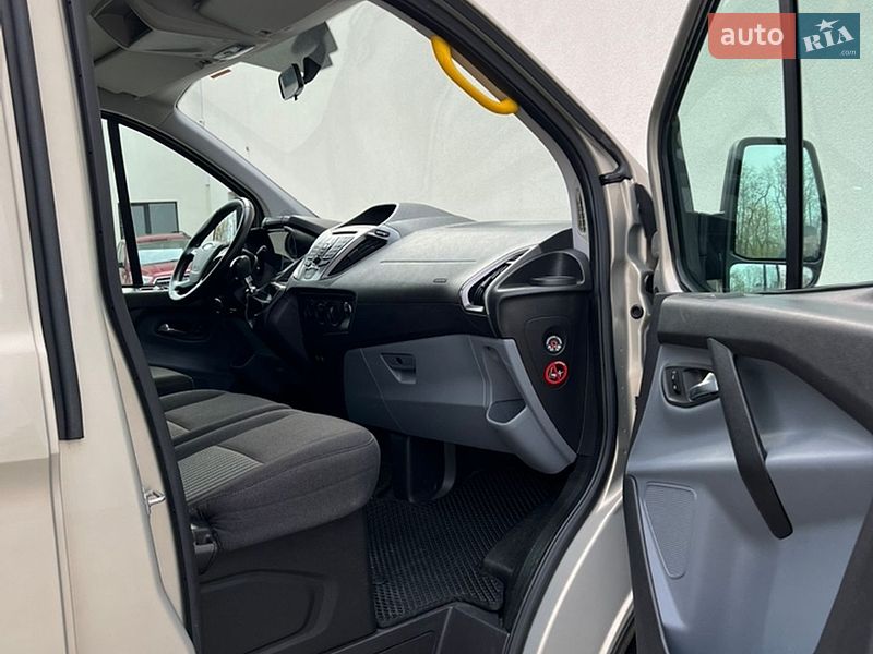 Минивэн Ford Transit Custom 2016 в Луцке