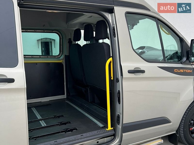 Минивэн Ford Transit Custom 2016 в Луцке