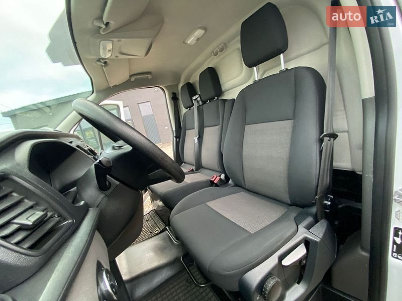 Вантажний фургон Ford Transit Custom 2022 в Калуші