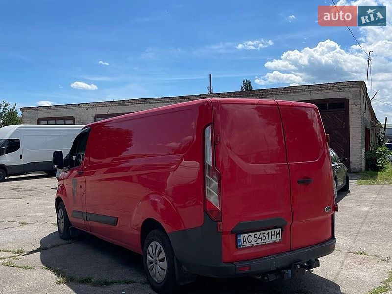 Вантажний фургон Ford Transit Custom 2015 в Луцьку